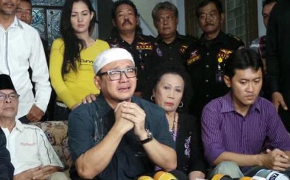 Eyang Subur melejit usai berseteru Adi Bing Slamet dan Arya Wiguna.