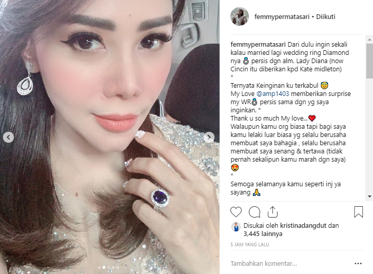 Femmy Permatasari pamer cincin kawin seperti milik Putri Diana