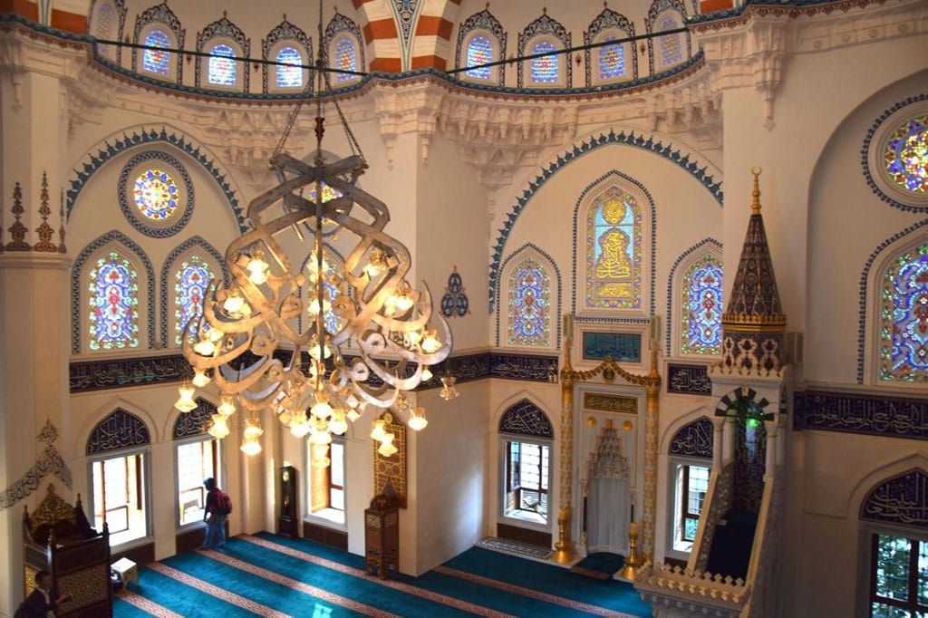 Tempat ibadah di Masjid Tokyo Camii