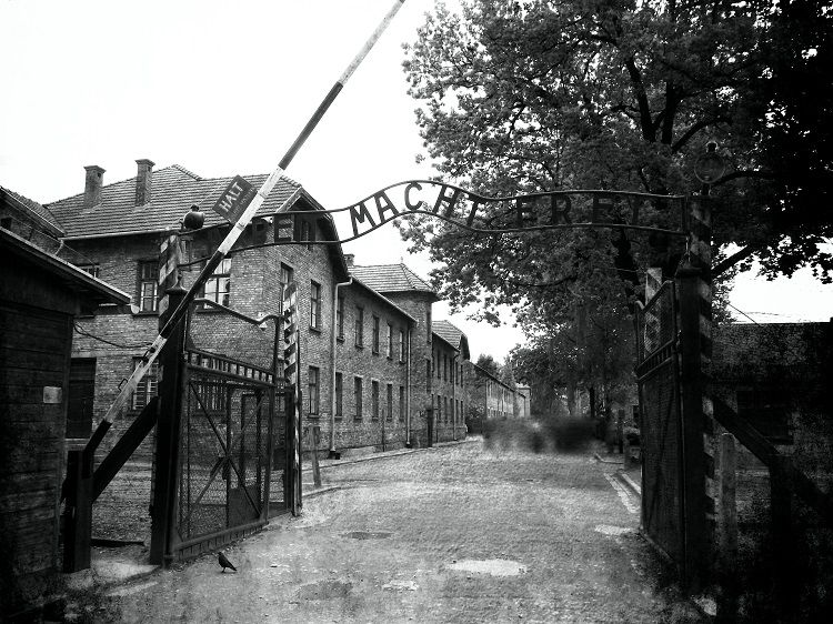 Gerbang Kamp Auschwitz Nazi