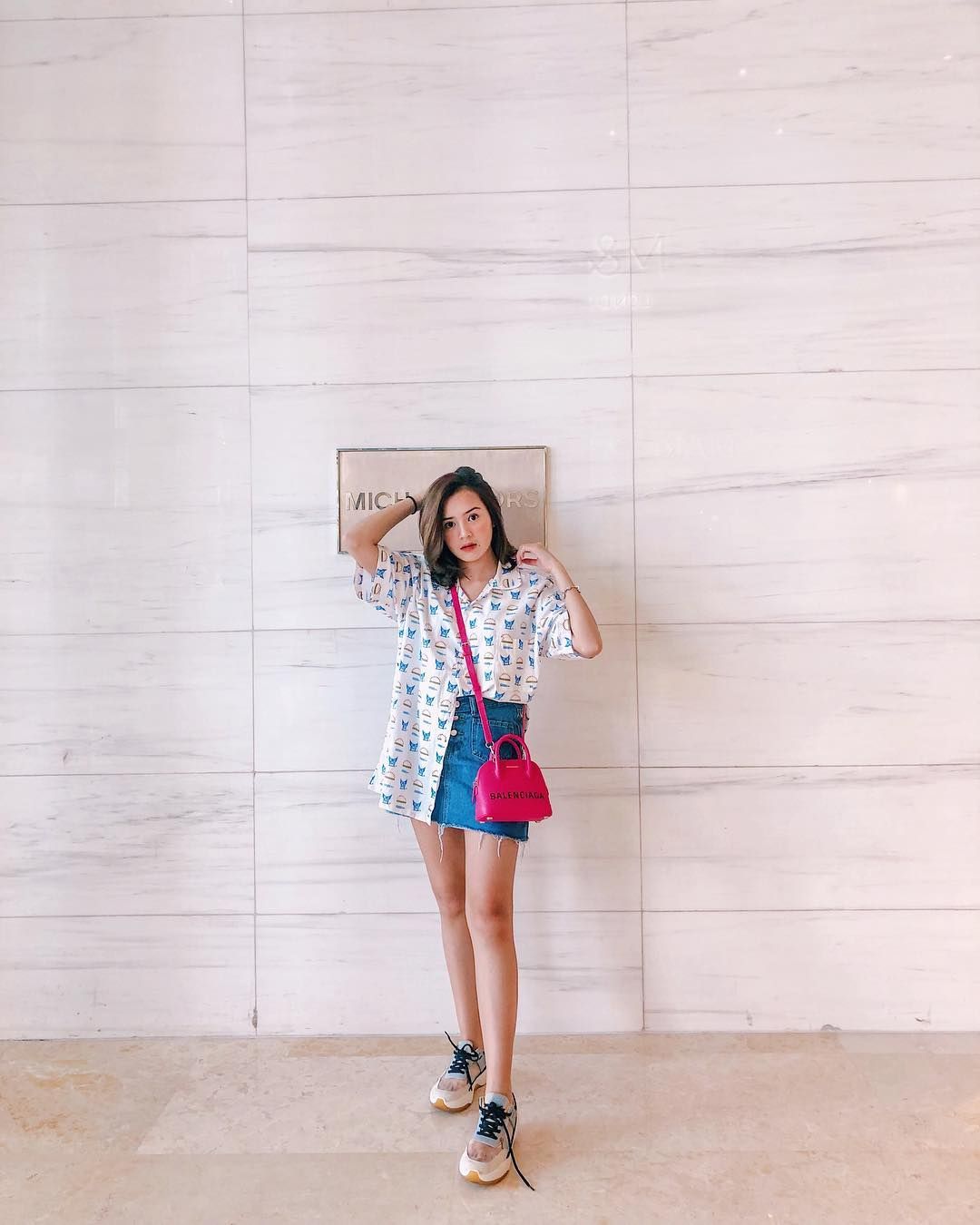 4 Tips Foto Ootd Milenial Biar Tubuh Lebih Tinggi Ramping Semua Halaman Cewekbanget