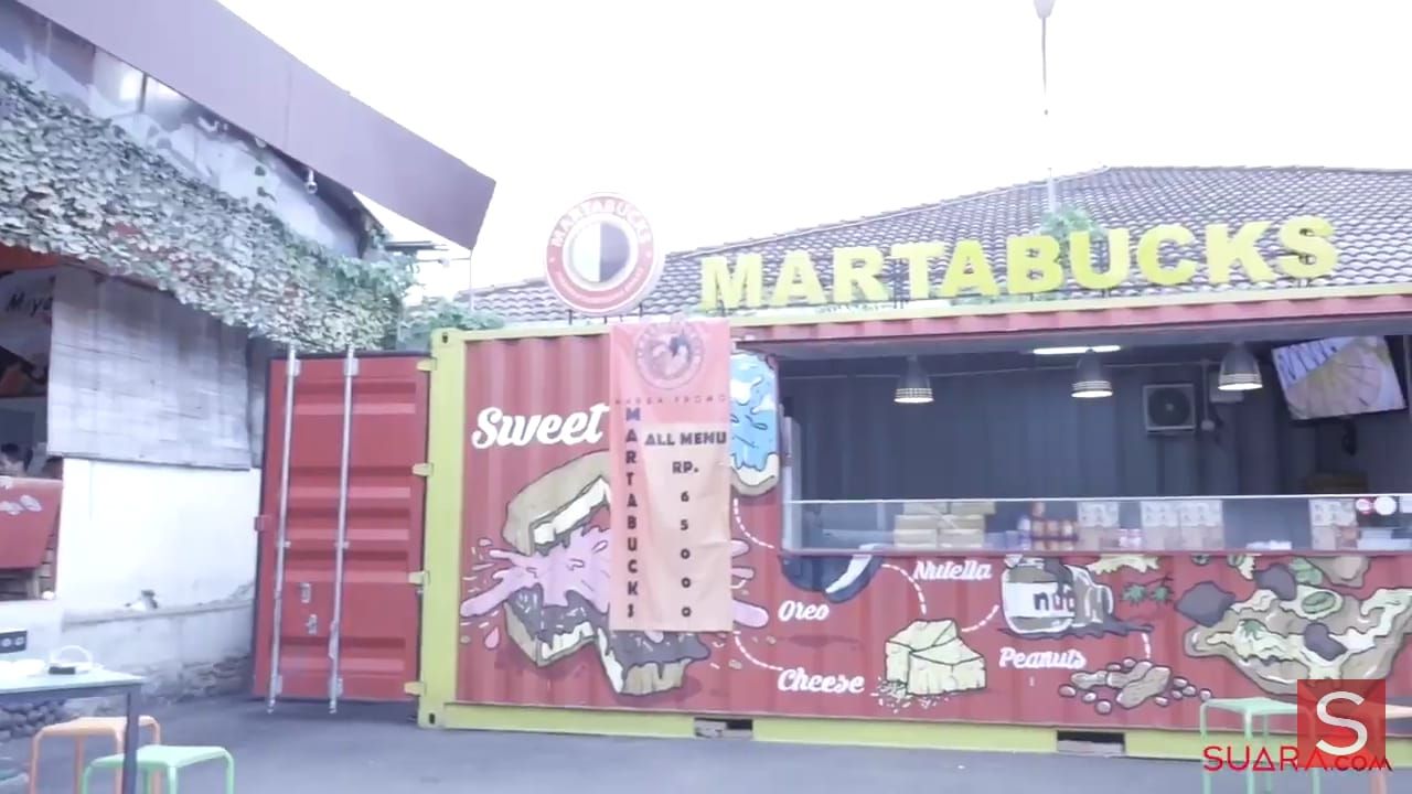 fakta unik kedai martabak milik luna maya