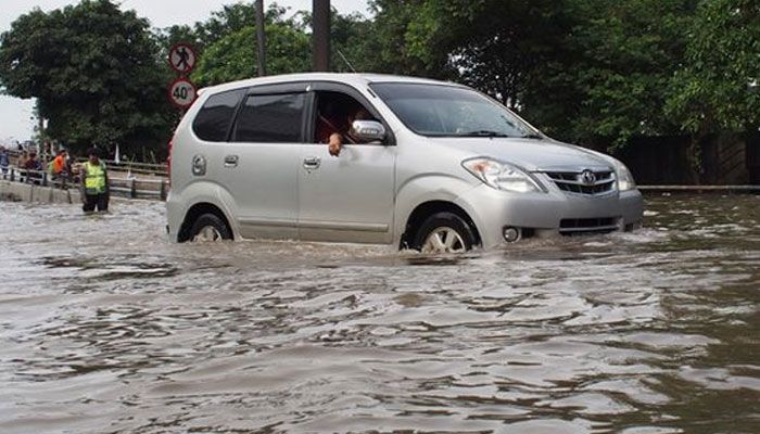 Nekat terobos banjir, transmisi mobil matik bisa bermasalah