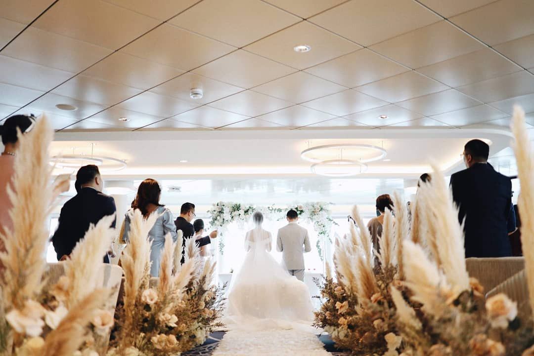 Mewah dan elegan, pernikahan Yuanita Christiani di atas kapal pesiar Dream Cruise.