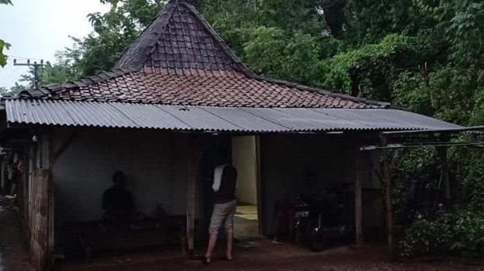 Cerita warga yang dapat berkah isu kiamat di Ponorogo, beli rumah cuma Rp 20 juta. 