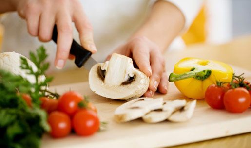 Gunakan pisau dapur untuk bunuh anak kandung, terungkap motif sang ibu hanya karena cemburu 