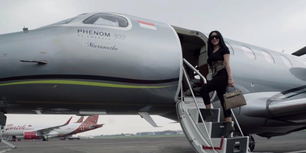 Sering Terlihat Gunakan Jet Pribadi Segini Biaya Yang Dikeluarkan Syahrini Untuk Sewanya Semua Halaman Nakita