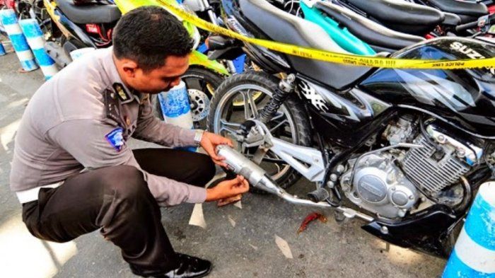 Motor dengan knalpot modifikasi yang diamankan polisi