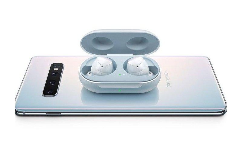 Galaxy Buds saat dipakai