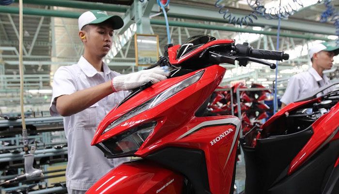 Lebih mahal Rp 150 ribu, akibat ada pilihan warna baru di skutik Hobnda Vario 125 dan Honda Vario 150 