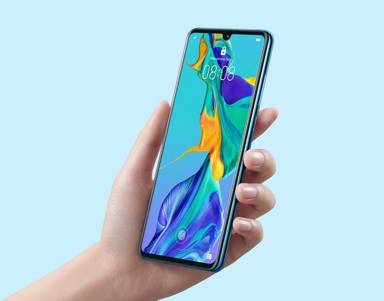 Penampilan Huawei P30 saat digenggaman