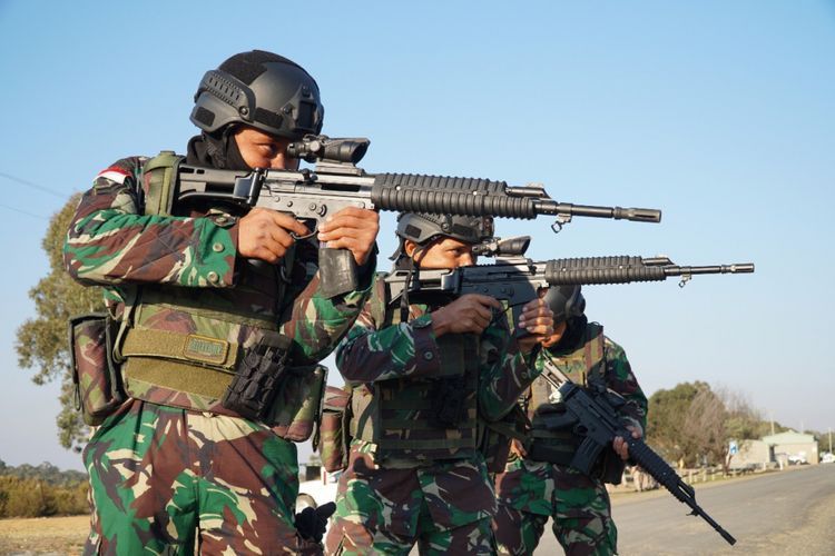 TNI Angkatan Darat kembali menjadi juara umum dalam ajang lomba menembak antar-negara Australian Army Skill-At-Arms Meeting (AASAM) 2018. 