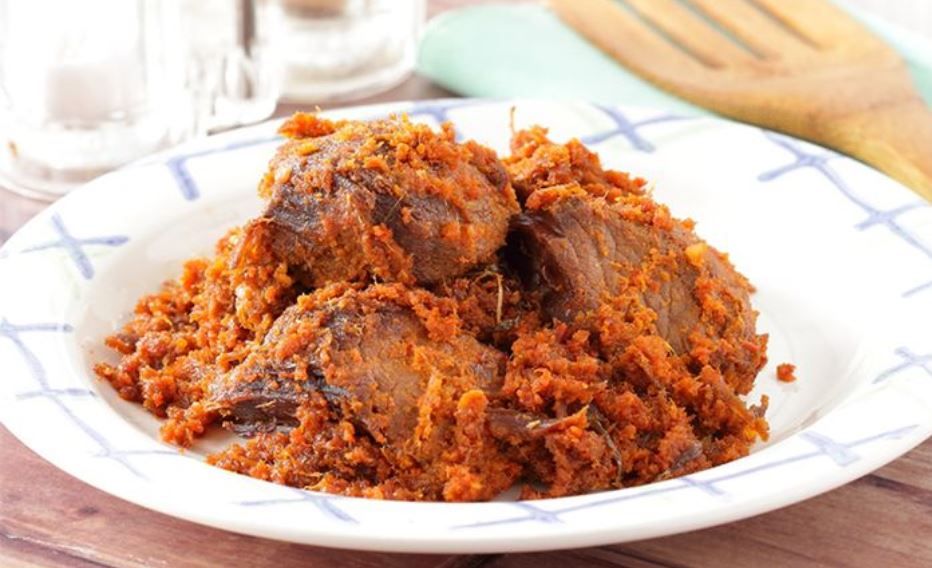 Rendang daging empuk jadi menu lebaran wajib orang Indonesia