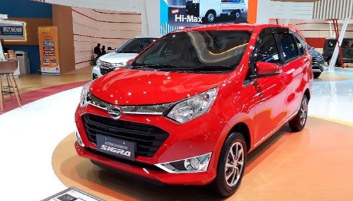 LCGC Astra Daihatsu Sigra ini, miliki 7 seater dan pas banget sebagai mobil keluarga