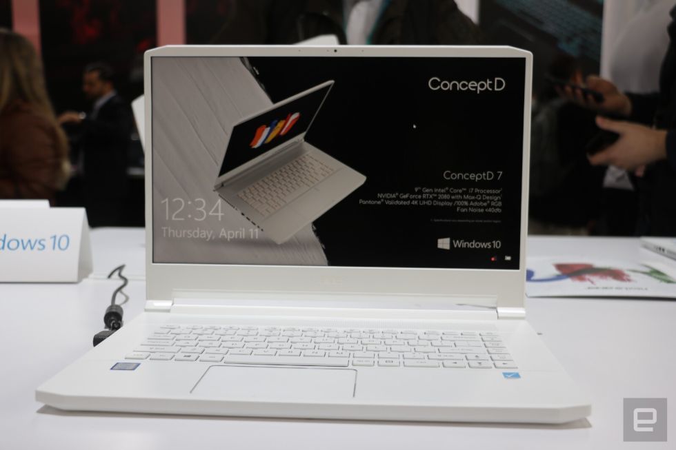 Line up laptop premium Acer, ConceptD7