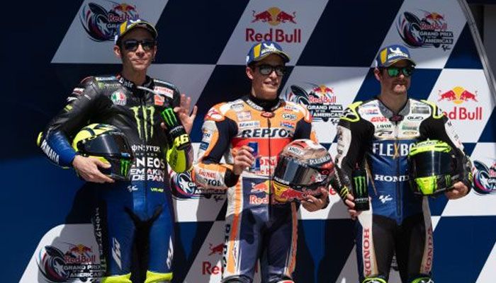 Valentino Rossi (ki), Marc Marquez dan Cal Crutchlow (ka) di MotoGP 2019 Amrik