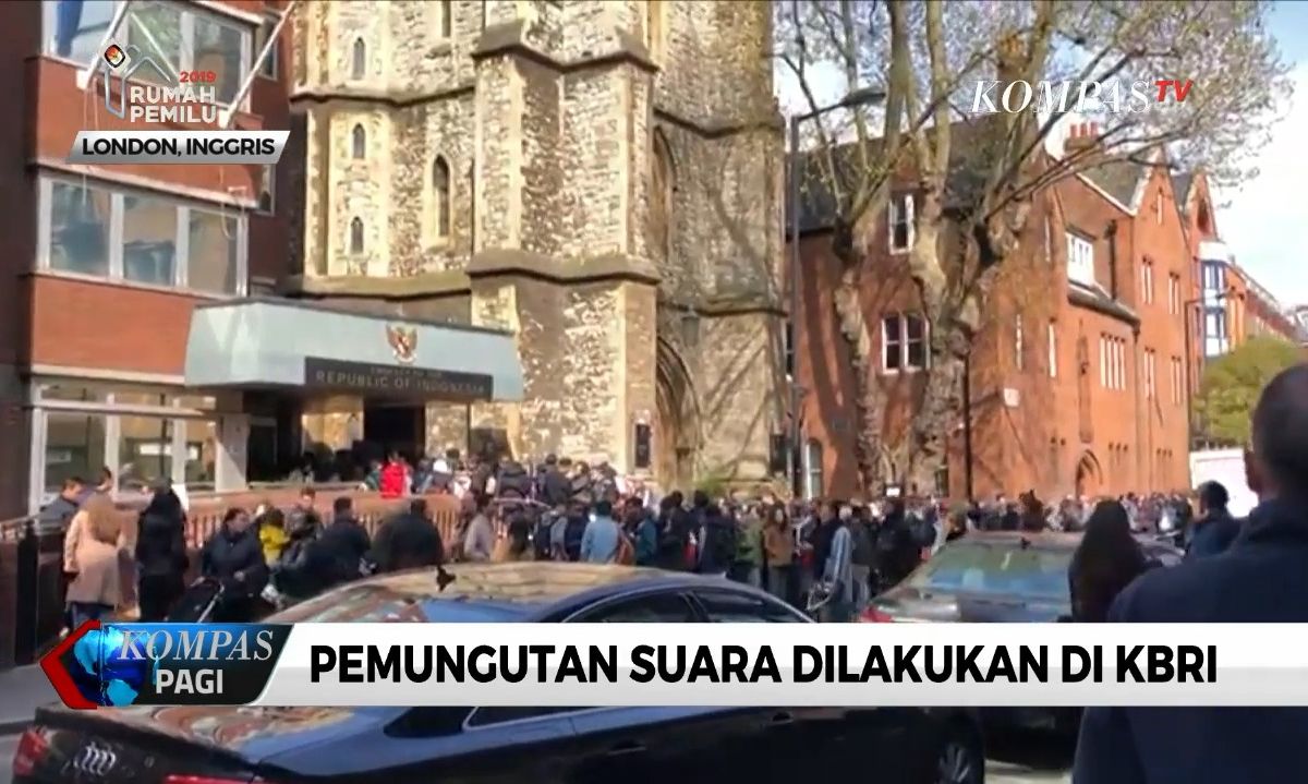 Tak Mau Kehilangan Hak Pilih, Istri dan Anak Jeremy Thomas Ikut Nyoblos di London, Begini Suasananya!