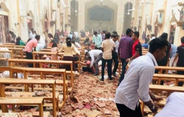 Enam ledakan mengguncang gereja-gereja Katolik dan hotel-hotel mewah di Sri Lanka.