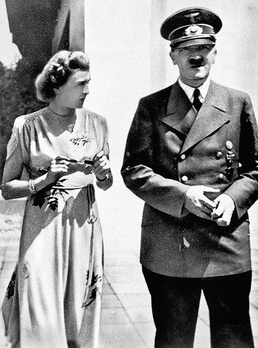 Adolf Hitler dan Eva Braun