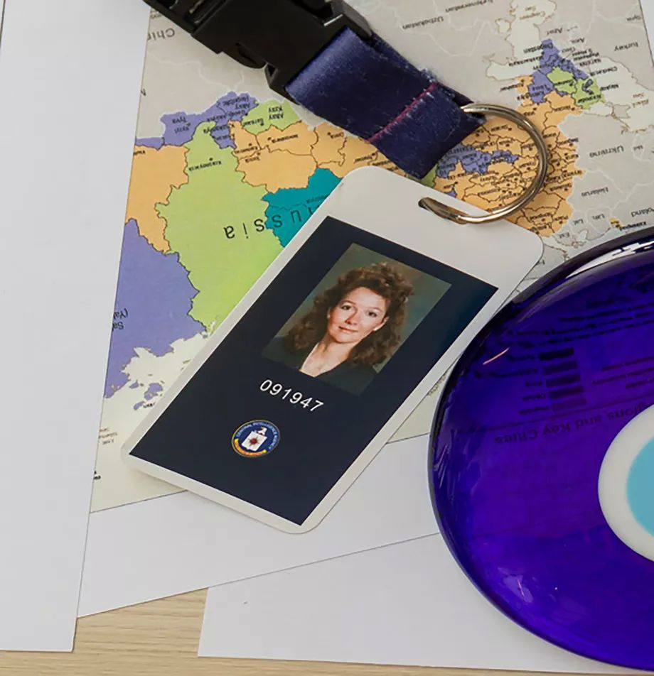 ID Card pertama milik Direktur CIA, Gina Haspel