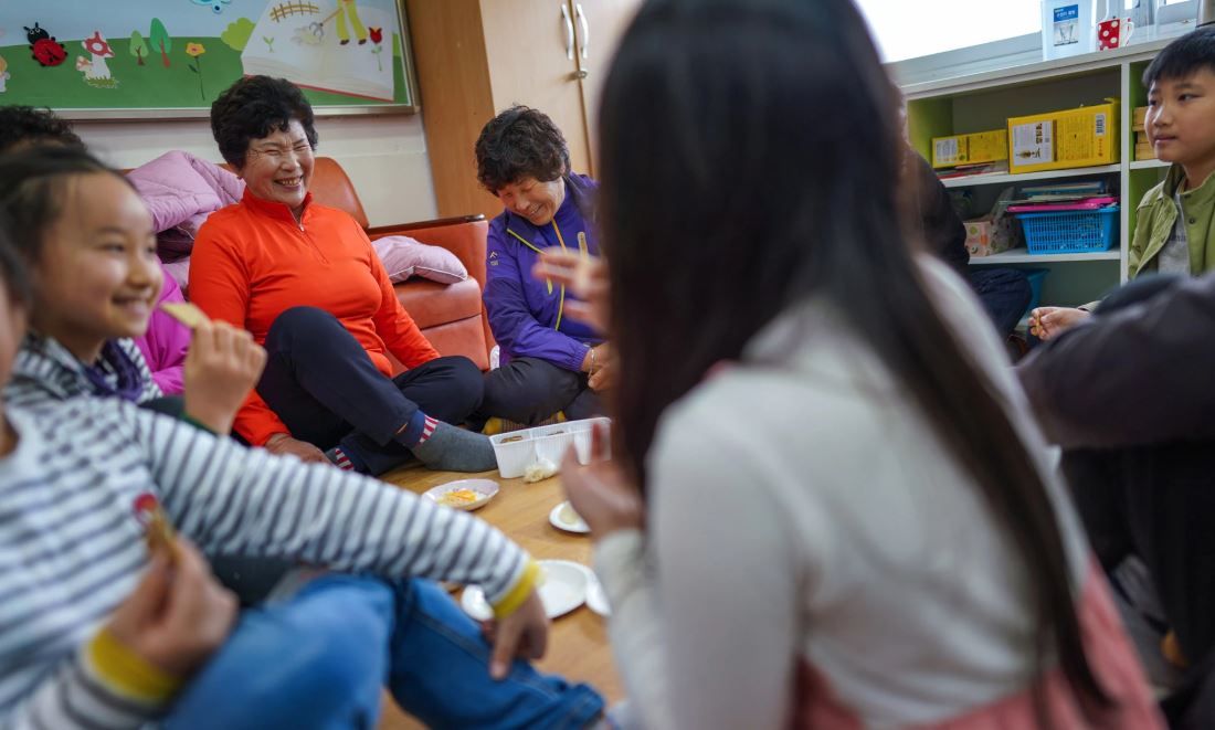 Sekolah Korea terutama pedesaaan kekurangan murid karena angka kelahiran yang rendah.