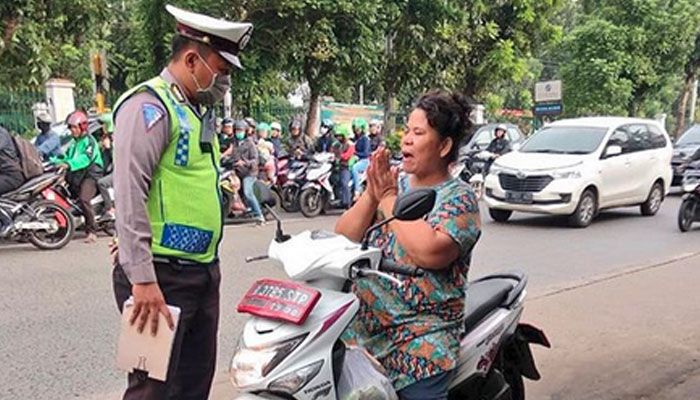 Tidak pakai helm, satu dari 8 pelanggaran yang diincar Operasi Keselamatan Jaya 2019 