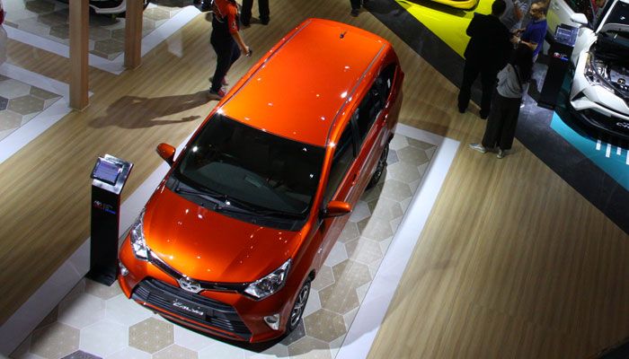 Ada penawaran diskon Rp 10 jutaan, bagi pembeli Toyota Calya di Telkomsel IIMS 2019