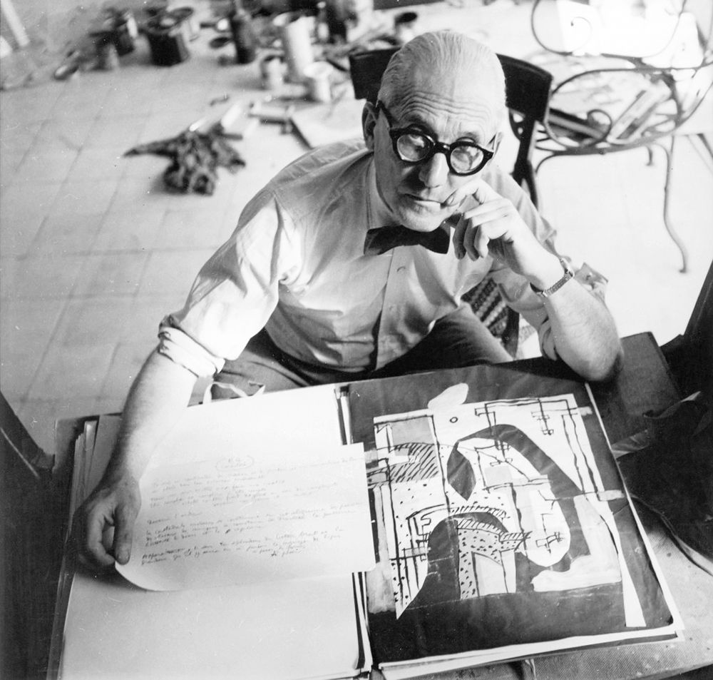 Arsitek Le Corbusier.