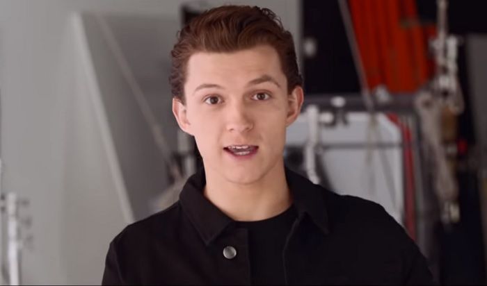 Tom Holland beri peringatan spoiler Avengers: Endgame di official trailer Spider-Man: Far From Home