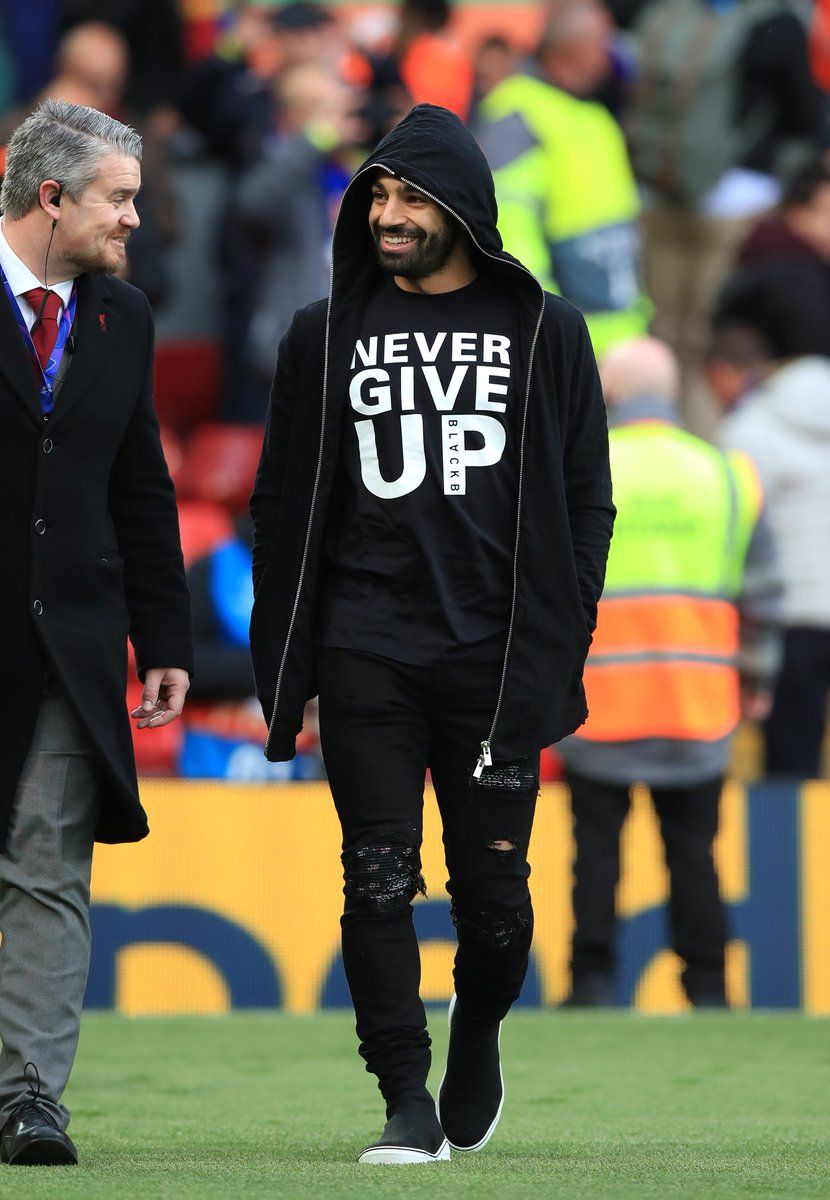 Kaus Mo Salah bentuk dukungan untuk Liverpool. 