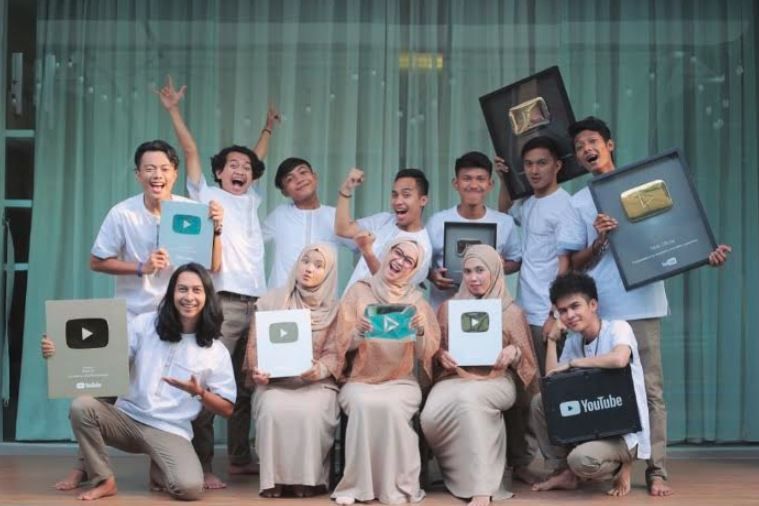 Ternyata Ini Alasan Ria Ricis Bikin Empat Channel Youtube Sungguh Mulia Ternyata Ini Alasan Ria Ricis Bikin Empat Channel Youtube Sungguh Mulia