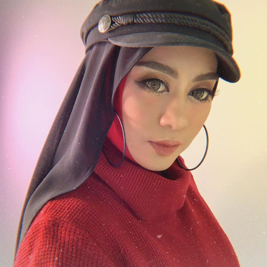 5 Inspirasi Makeup Lebaran Ala Ini Vindy Dari Natural Hingga Glamor Semua Halaman Cewekbanget