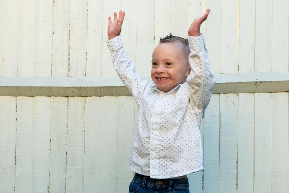 Dijuluki 'Smiley Riley' Karena Miliki Senyum Menawan, Bocah 4 Tahun dengan Down Syndrome Ini Mendapat Kontrak Modeling 
