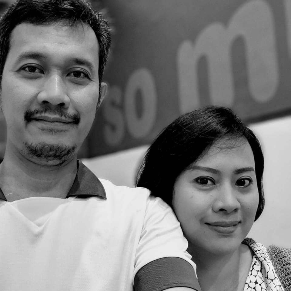 Mantan istri Hanung Bramantyo dan Suaminya