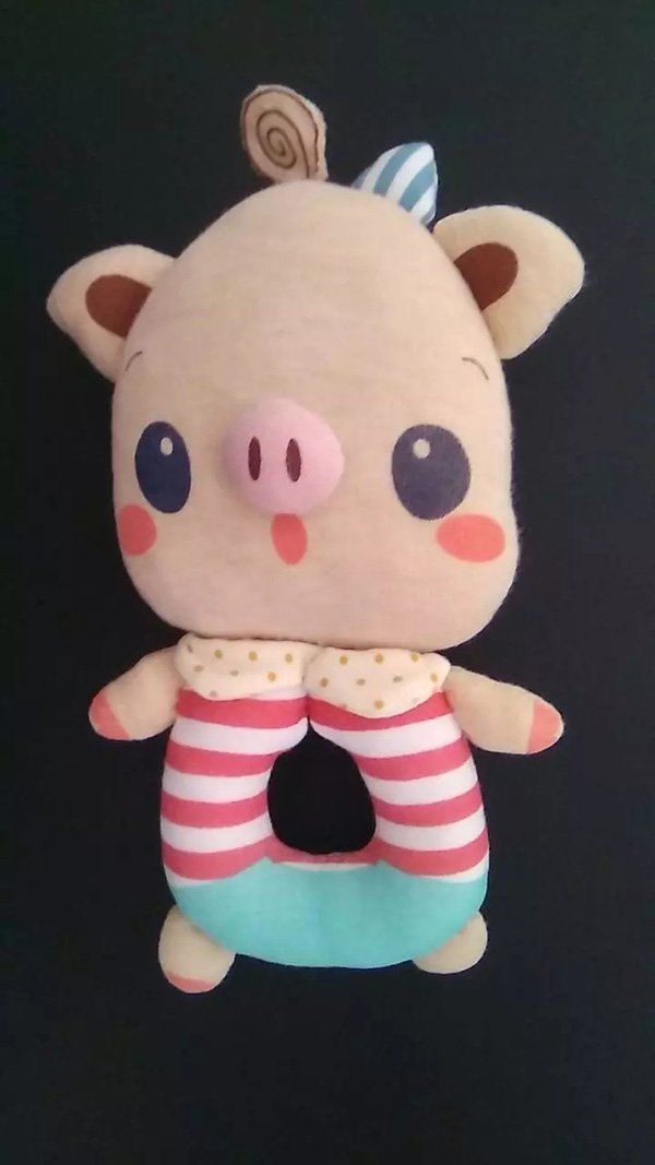 Boneka bayi yang dibuat Fei Fei untuk bayinya