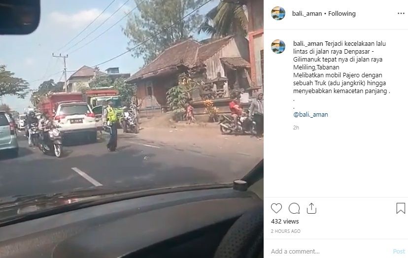 Cuplikan rekaman video kecelakaan antara mobil Pajero dan truk.