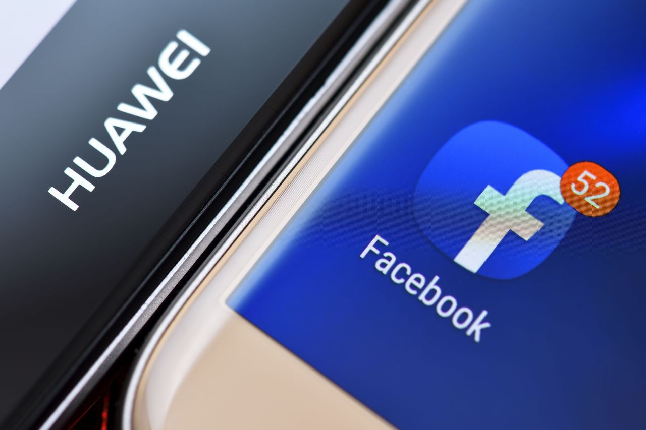 Facebook larang Huawei lakukan pre-instal pada aplikasinya