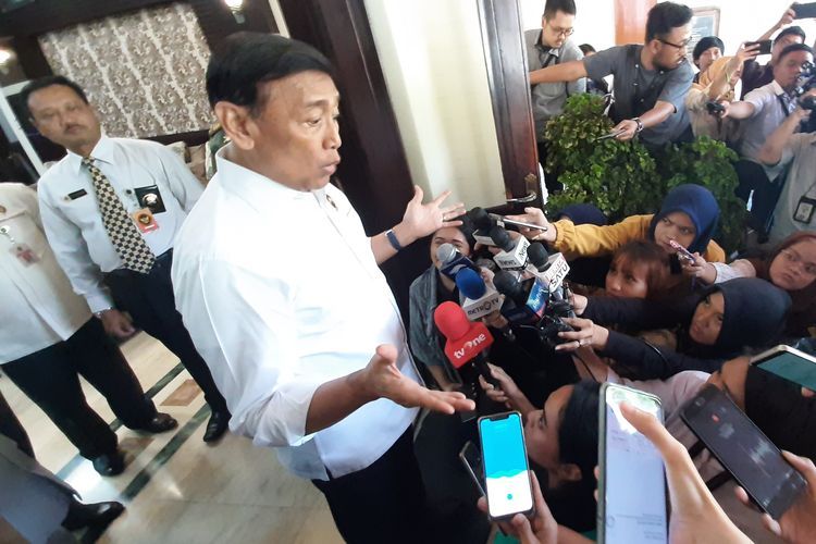 Menteri Koordinator Politik Hukum dan Keamanan Wiranto