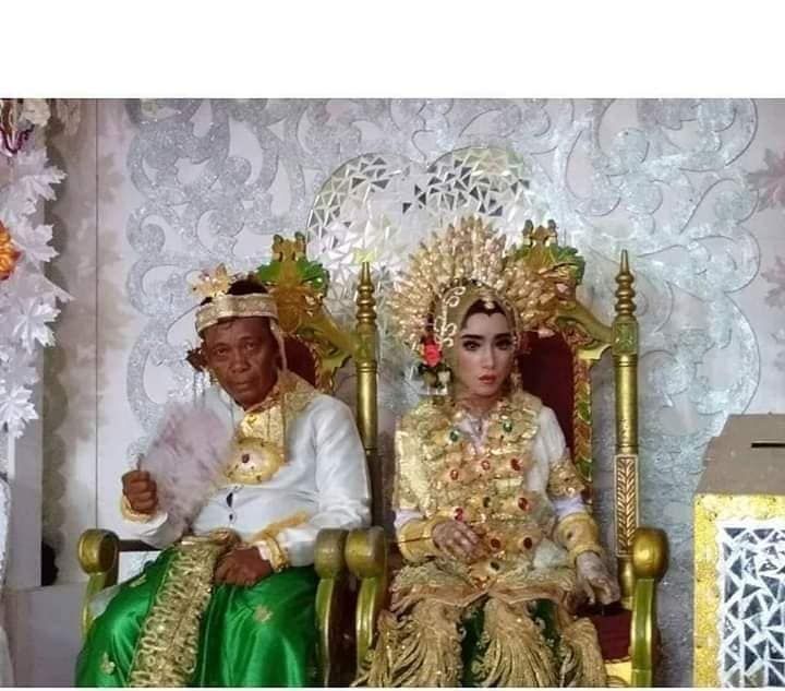 Rustam Ashary dan Sry Wahyuni