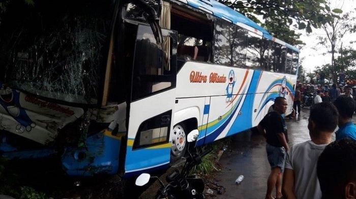 Kondisi bus parwisata yang mengalami Kecelakaan lalu lintas terjadi di jalan Padang – Solok, tepatnya di Panorama I, Kelurahan Indarung, Kecamatan Lubuk Kilangan, Kota Padang, Sumatera Barat ( Sumbar), Minggu (17/6/2019)