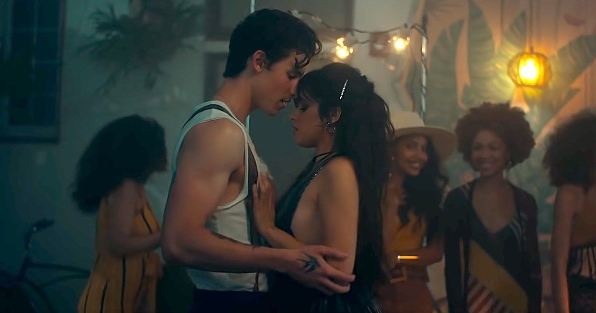 Baru Saja Rilis, Shawn Mendes dan Camila Cabello Berbagi Kemesraan di Video Musik 'Señorita'