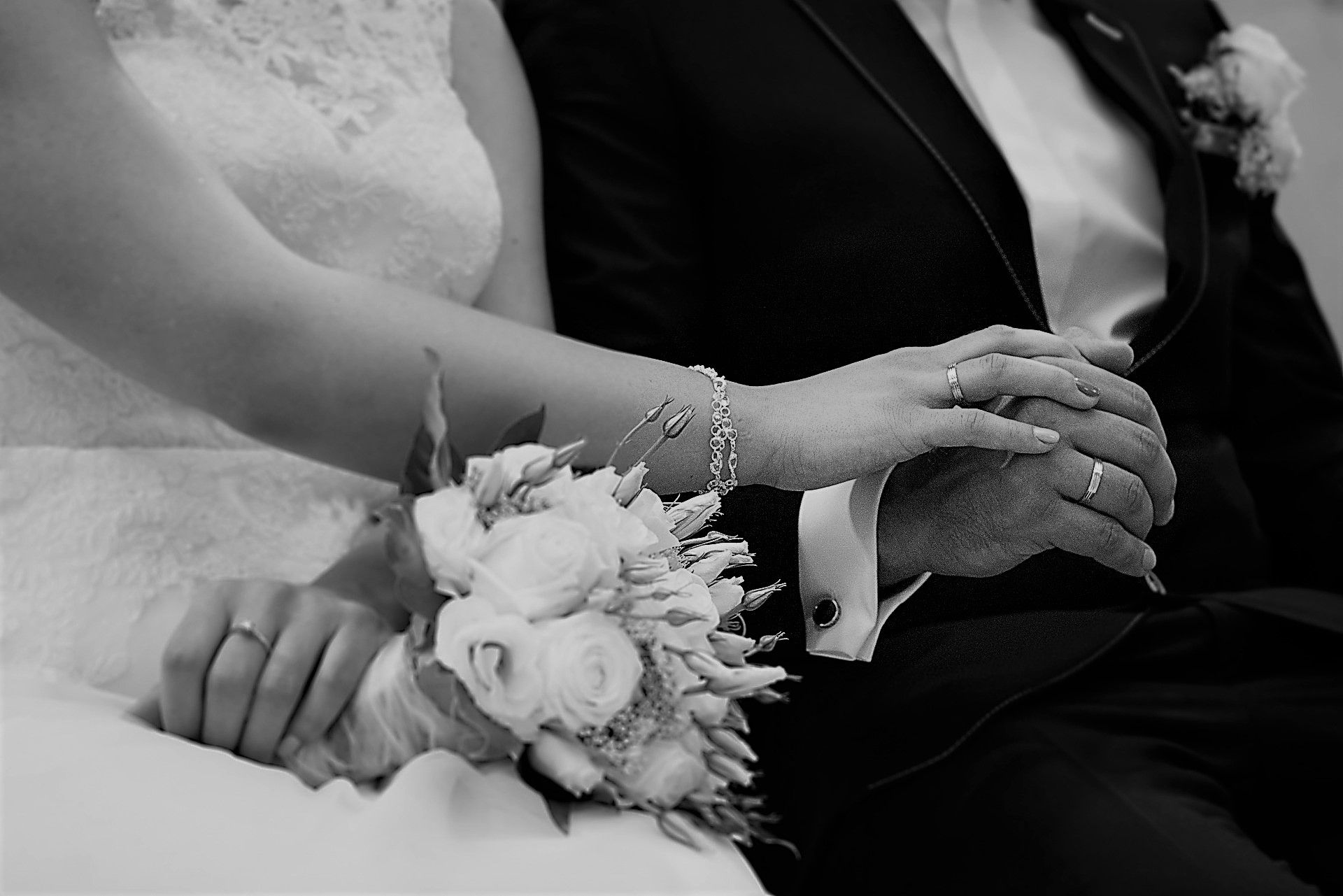 Kisah Tragis Pengantin di Lampung Ditemukan Meninggal di Toilet Usai  Resepsi, Pelaminan Berubah Jadi Tempat Takziah