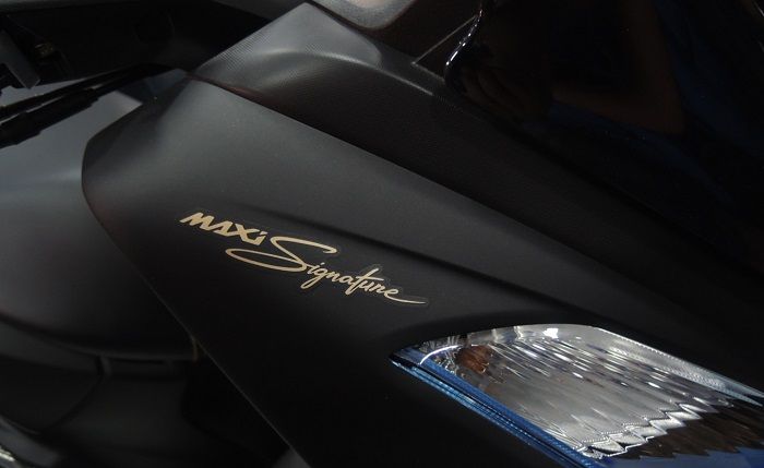 Tidak semua warna Yamaha Lexi S, berlogo Maxi Signature.  