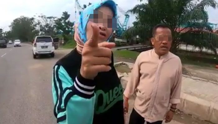 Nekat melawan arus, emak-emak di Palembang malah marahnya lebih galak