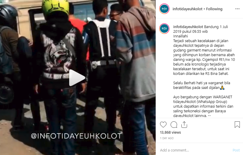 Video yang memperlihatkan saat korban dibawa ke rumah sakit usai tabrakan. 