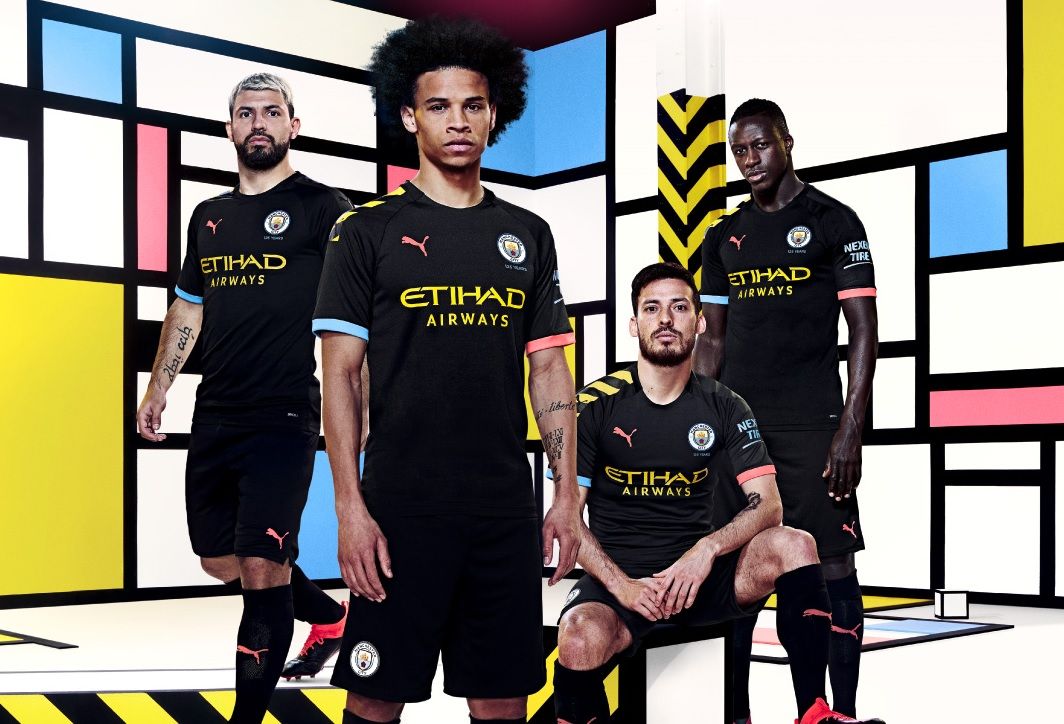 Jersi tandang Manchester City