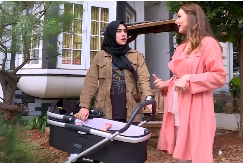 Berkunjung ke Rumah Fairuz A Rafiq, Ini Video Dokter Reisa Beri Tahu Kesalahan Mantan Istri Galih Ginanjar Ketika Menjemur Bayi, Apakah Itu?