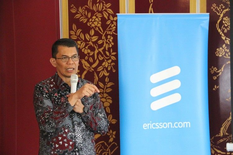 Head of Network Solutions Ericsson Indonesia, Ronni Nurmal merilis laporan Ericsson Mobility Report terbaru pada Rabu (10/7)