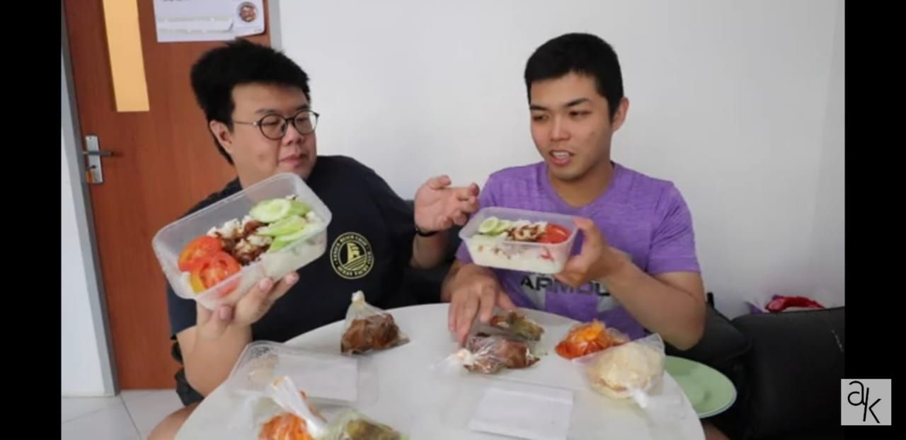 Sempat Dinyinyirin Netizen karena Makanannya Mahal, Youtuber Ini Buat Video Review Nasi Uduk Muzdalifah, 'Nasinya Kelembekan'