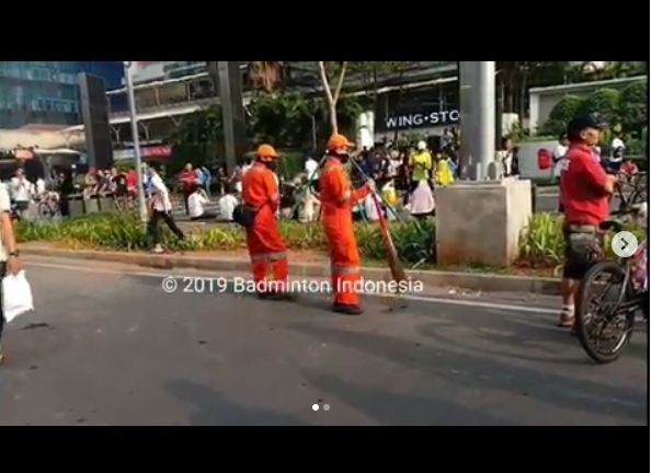 Kecoh Banyak Orang, Ini Video Liliyana Natsir Nyamar Jadi Pasukan Oranye, Bikin Heboh!